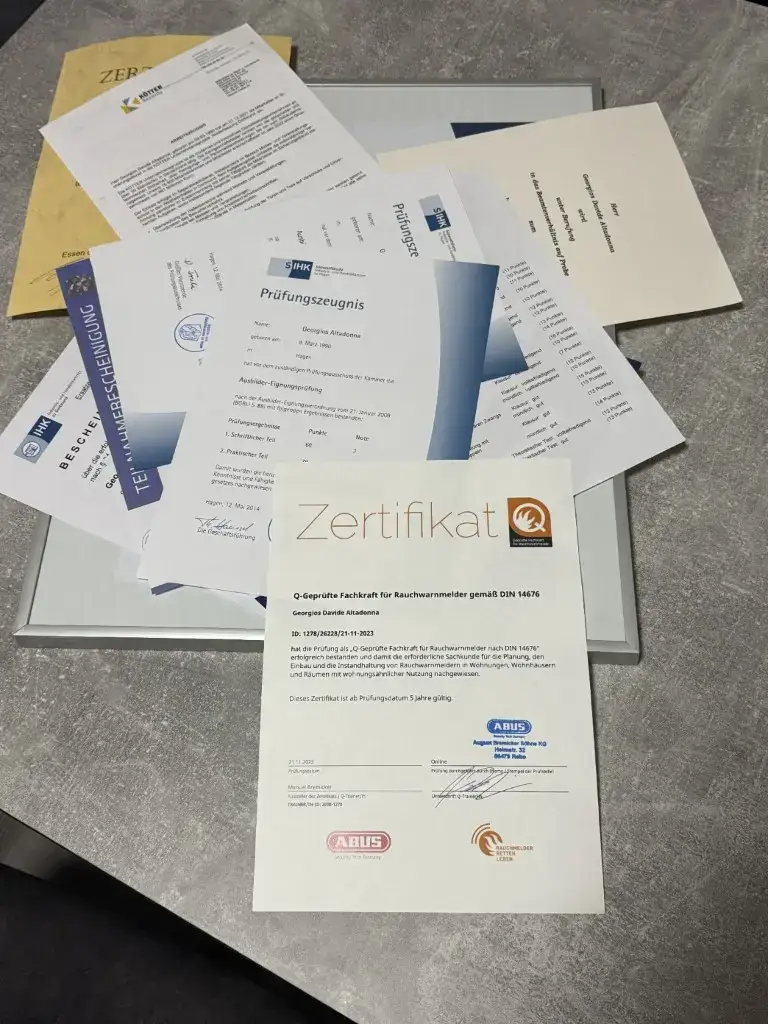 Zertifikate und Nachweise: Q-geprüfte Fachkraft für Rauchwarnmelder DIN 14676, AEVO und weitere Qualifikationen